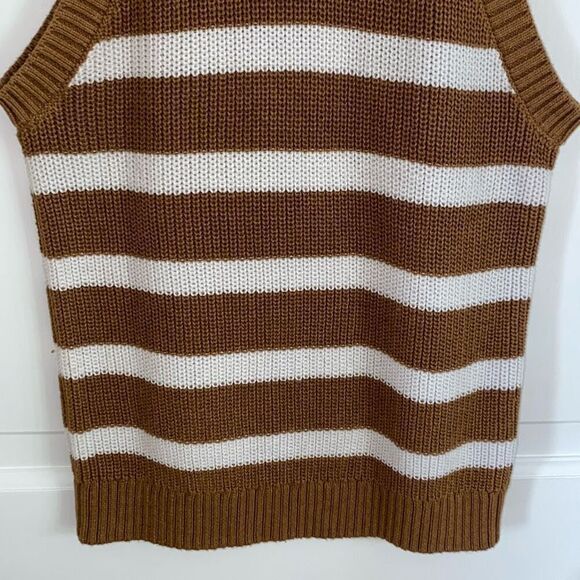 🔥3/$20🔥 Old Navy sleeveless striped sweater size XS - Picture 4 of 11